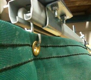 lonas-con-ojillos-para-cortinas