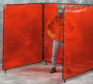 venta-de-mamparas-para-soldar-con-lona-roja-transparente-monterrey